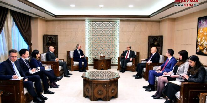 Minister Sabbagh meets with Pedersen in Damascus