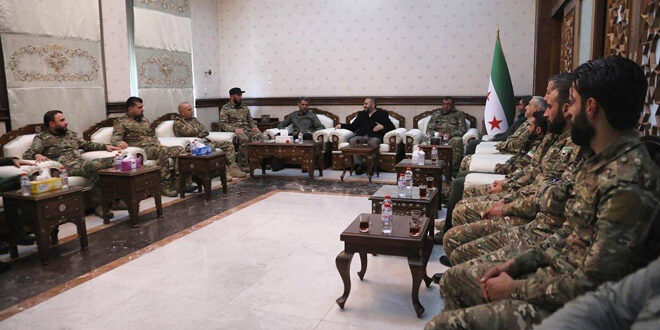 Defense minister discusses with several officers latest military development