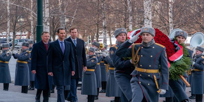 Presidente sirio deposita ofrenda floral en el Monumento del Soldado Desconocido en Moscú