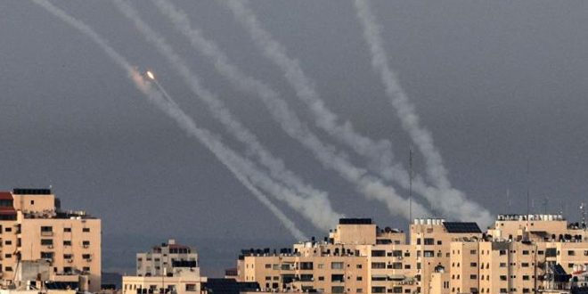 Fuerzas de la resistencia lanzan nuevas andanadas de misiles contra las colonias israelíes