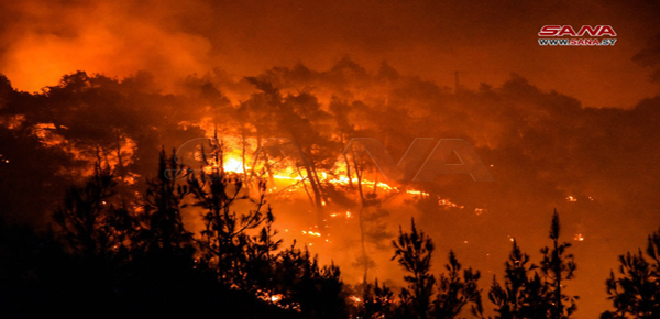 Drones y minas de los terroristas obstaculizan labor de extinción de incendios en Latakia