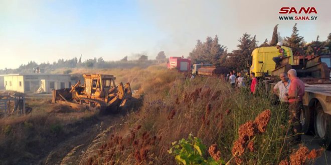 Extinguen un gran incendio en el campo occidental de Homs