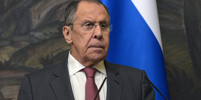 Los anglosajones llevan a Oriente Medio al borde de una gran guerra, afirma Lavrov