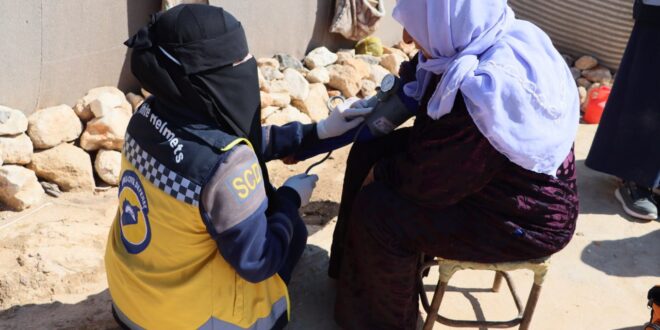 Voluntarias de Defensa Civil Siria intensifican su atención de salud en los campamentos durante el invierno (+ fotos)