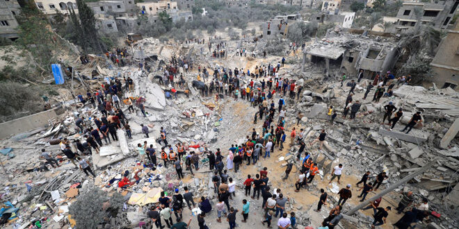 Quatre martyrs dans le bombardement israélien sur le centre de la bande de Gaza